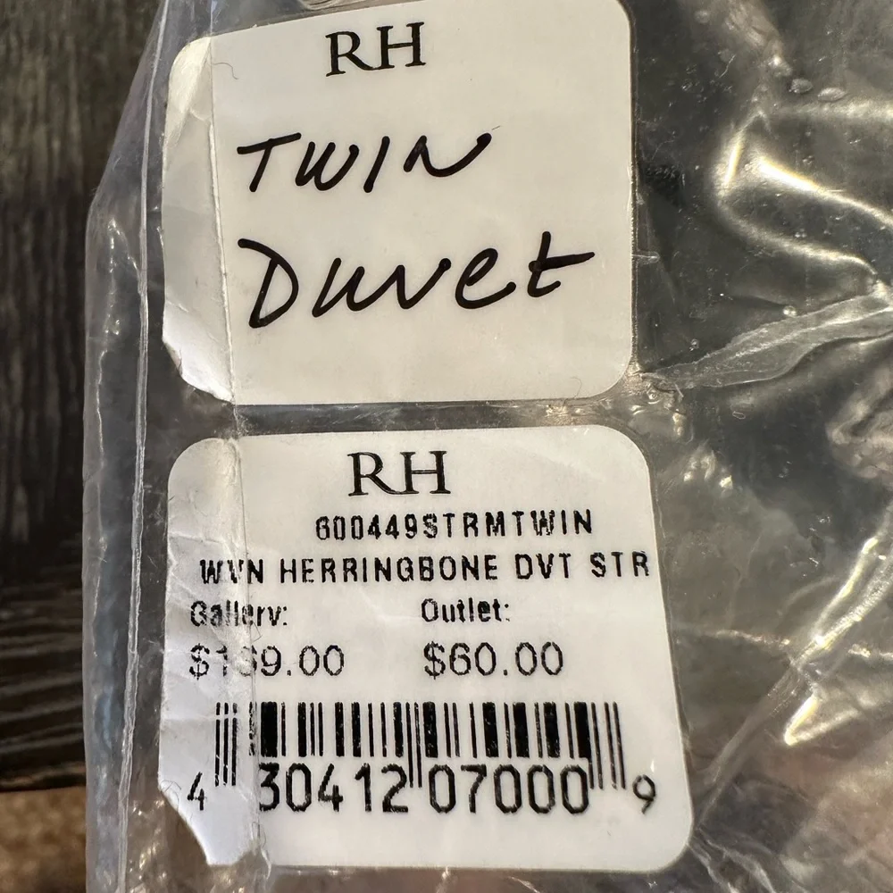 Restoration hardware woven, herringbone, twin duvet NEW